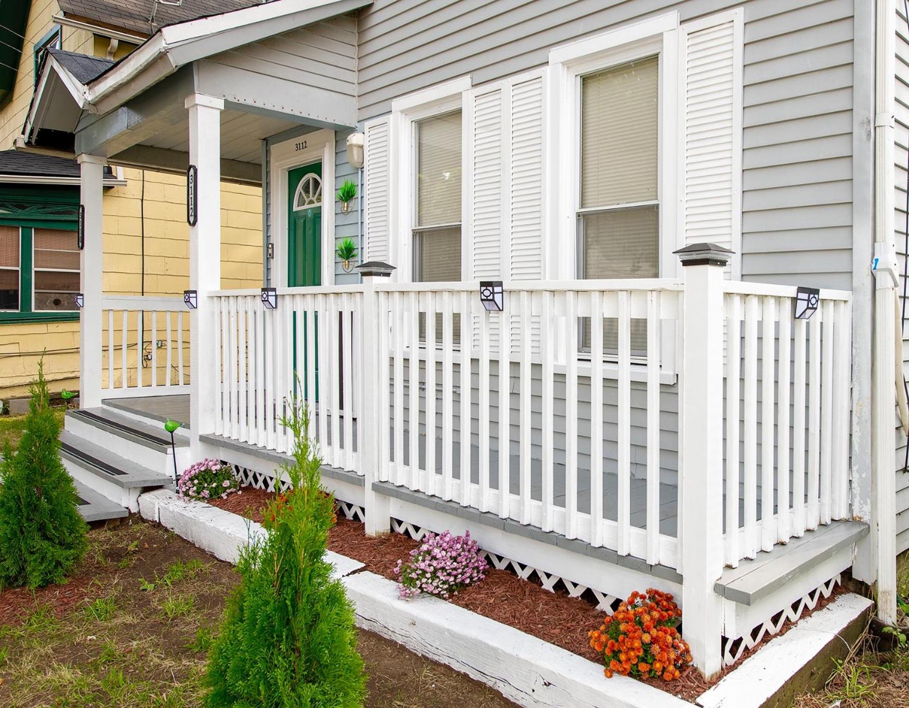 The Tremont Emerald - By Christmas Story House - Historic Charm & Modern Comfort Near Downtown With Parking, 300Mb Wifi & Self Check-In Cleveland Exterior photo